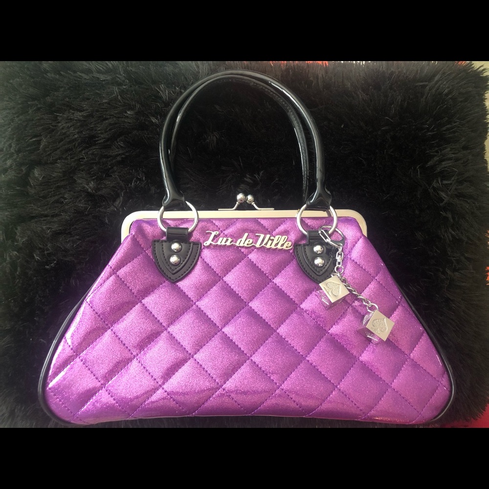 *NEW* Vintage Lux de Ville Vegas kisslock bag 💜✨